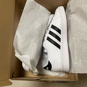 NIB - Women’s Adidas Grand Court Cloud White Sz 7